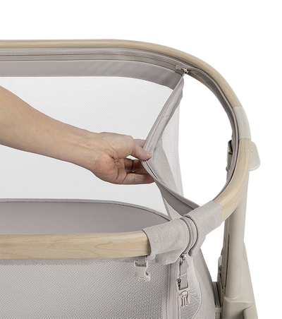 Maxi-Cosi Iora Air Co-Sleeper Classic Beige