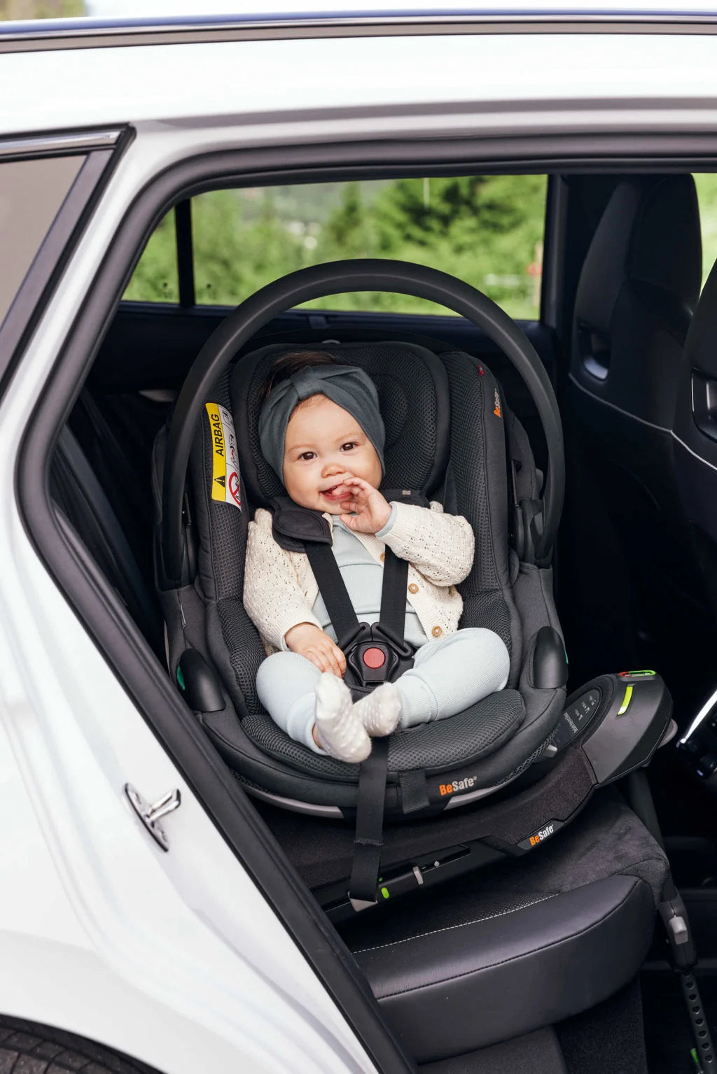 BeSafe Go Beyond - Fresh Black Cab *EX-DISPLAY* – Daisy Tree Baby